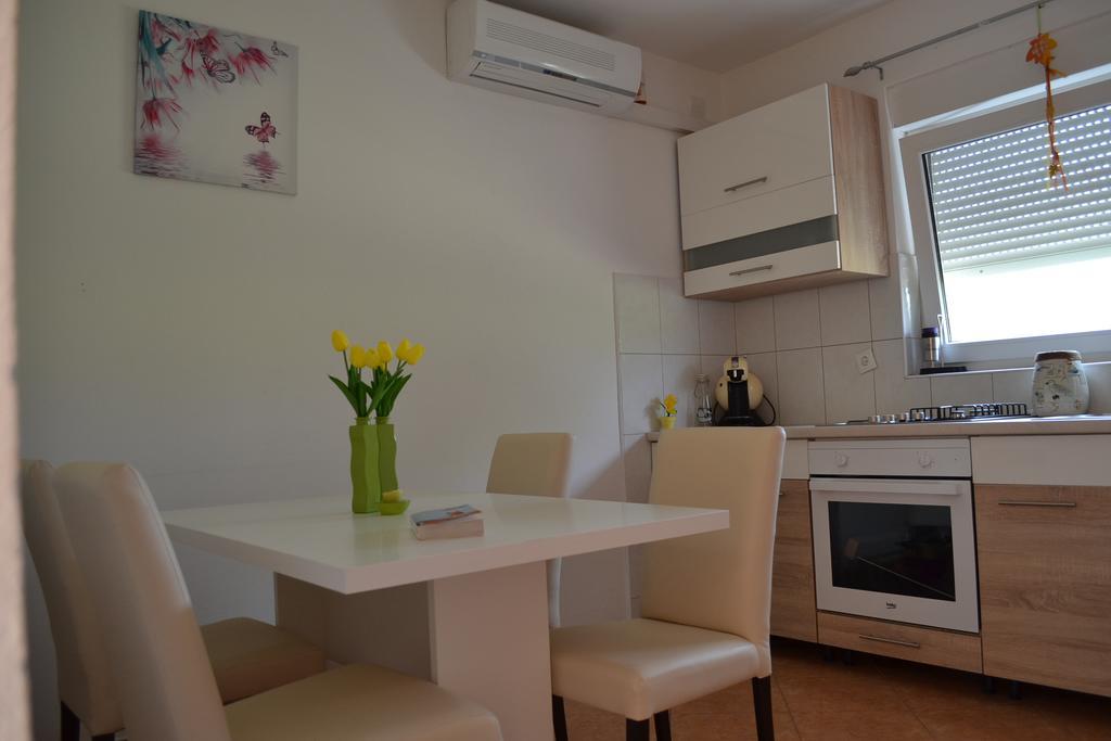 Apartments Danijela Задар Екстериор снимка