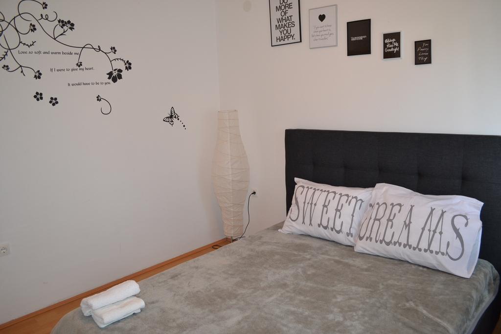 Apartments Danijela Задар Екстериор снимка
